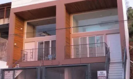 Casa com 3 quartos à venda na rua professor luiz antônio lopes, 364, protásio alves, porto alegre por r$ 750.000