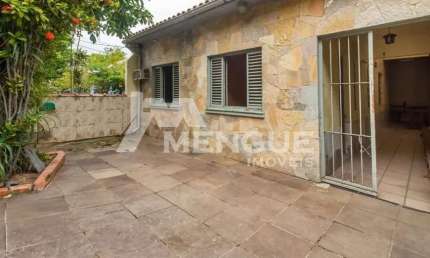 Casa com 3 quartos à venda na Rua Irene Capponi Santiago, 130, Cristo Redentor, Porto Alegre por R$ 299.000