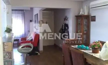 Casa com 2 quartos à venda na Avenida dos Gaúchos, 775, Sarandi, Porto Alegre por R$ 450.000