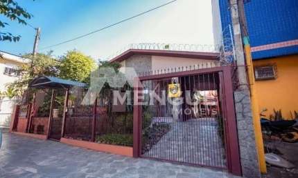 Casa com 5 quartos à venda na Avenida João XXIII, 522, São Sebastião, Porto Alegre por R$ 750.000