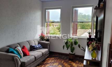Apartamento com 2 quartos à venda na Rua Tuparaí, 170, Passo da Areia, Porto Alegre por R$ 277.000