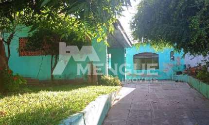 Casa com 3 quartos à venda na Rua Arnaldo Ballve, 195, Jardim Itu Sabará, Porto Alegre por R$ 360.000