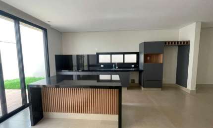 Casa em condomínio fechado com 4 quartos à venda na Vila do Golf, Ribeirão Preto  por R$ 1.790.000