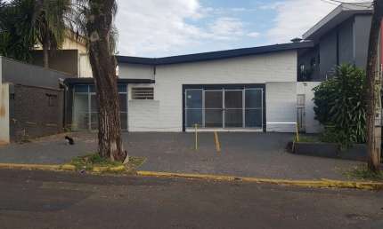Casa à venda no Jardim Sumaré, Ribeirão Preto  por R$ 530.000