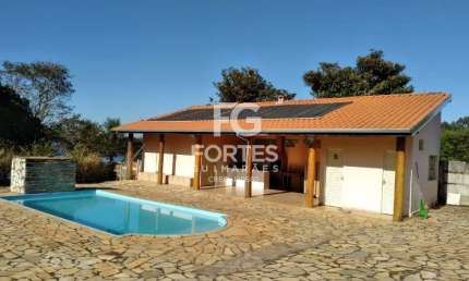 Chácara / sítio com 3 quartos à venda na Zona Rural, Delfinópolis  por R$ 1.055.000