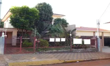 Casa com 4 quartos à venda no Jardim Sumaré, Ribeirão Preto  por R$ 850.000