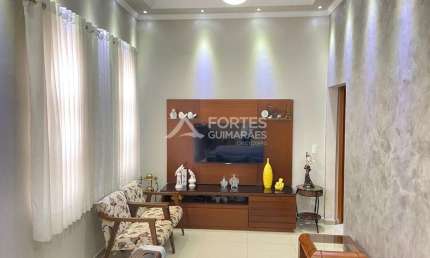 Casa com 3 quartos à venda na Vila Virgínia, Ribeirão Preto  por R$ 620.000