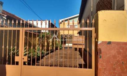 Casa com 6 quartos à venda na Vila Tibério, Ribeirão Preto  por R$ 480.000