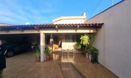 Casa comercial à venda no Jardim Califórnia, Ribeirão Preto  por R$ 980.000