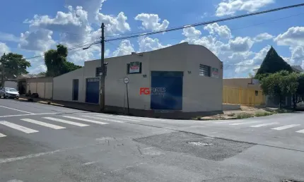 Prédio à venda no Ipiranga, Ribeirão Preto  por R$ 700.000