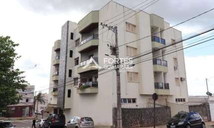 Apartamento com 4 quartos à venda no Centro, Passos  por R$ 600.000