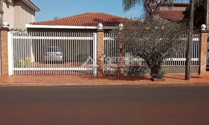 Casa com 4 quartos à venda no Ribeirânia, Ribeirão Preto  por R$ 700.000