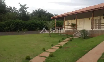 Chácara / sítio com 3 quartos à venda na Zona Rural, Altinópolis  por R$ 700.000