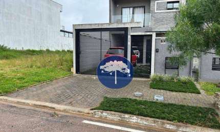 Sobrado Semi Mobiliado no bairro Iguaçu em Araucária!