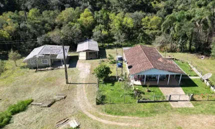 Chácara de  12.100 m² com Residência - Piscina por R$ 830.000 - Roça Velha - Araucária/PR