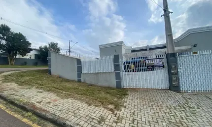 Casa de esquina - 3 quartos, 62 m²  R$ 460.000 - Campina da Barra - Araucária/PR