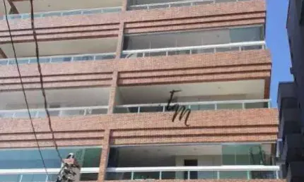 Apartamento 02 dormitórios todo mobiliado na guilhermina - praia grande - são paulo