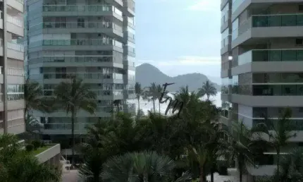 Apartamento de 3 dormitórios para locação de TEMPORADA por  R$ 1.800,00