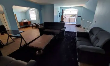 Casa Isolada com 04 Dormitórios e Piscina no Balneário Flórida - Praia Grande São Paulo