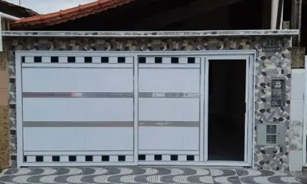 Casa com 3 dormitórios à venda, 123 m² por r$ 560.000 - maracanã - praia grande/sp