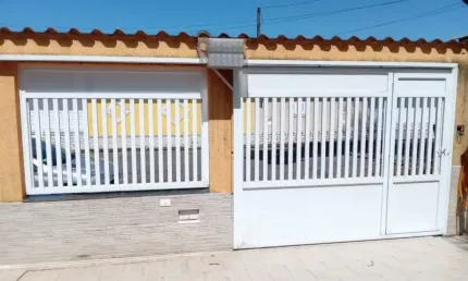 Casa com 3 dormitórios para alugar, 161 m² por R$ 4.000,00/mês - Balneário Flórida - Praia Grande/SP