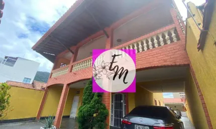 Casa com 3 dormitórios à venda, 300 m² por R$ 830.000,00 - Solemar - Praia Grande/SP