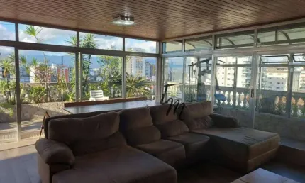 Otima Oportunidade de uma Cobertura Duplex em Santos no Canal 3 à 6 Quadras da Praia, oportunidade pela metade do Valor Comercializado na Região.