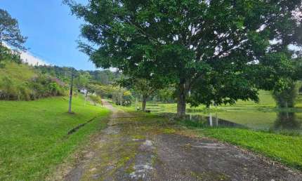 Chácara / sítio com 3 quartos à venda em Caucaia do Alto, Cotia  por R$ 1.600.000