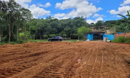 Terreno em condomínio fechado à venda na Zona Rural, Ibiúna  por R$ 190.000