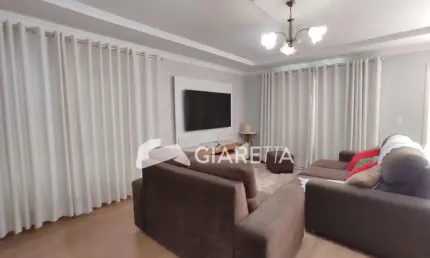 Sobrado com excelente localização à venda, CENTRO, TOLEDO - PR