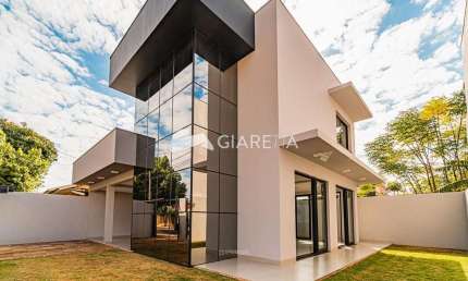 Sobrado com excelente localização à venda, JARDIM GISELA, TOLEDO - PR
