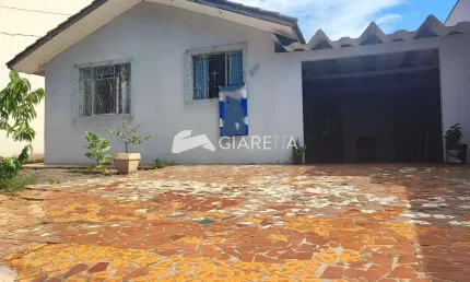 Casa em ótima localização à venda, JARDIM PANCERA, TOLEDO - PR