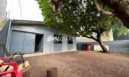 - Duas casas no terreno para venda no Jardim Panorama, Toledo - PR