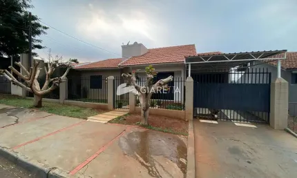 Casa muito bem localizada para venda no CENTRO de TOLEDO-PR
