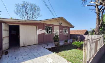 Casa com excelente sobra de terreno à venda, CENTRO, TOLEDO - PR