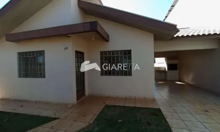 Casa espaçosa para venda no jardim gisela em toledo - pr