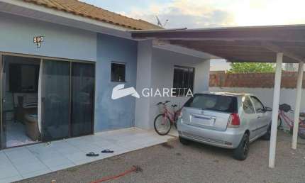 Casa com ótima localização à venda no JARDIM PANORAMA, TOLEDO - PR