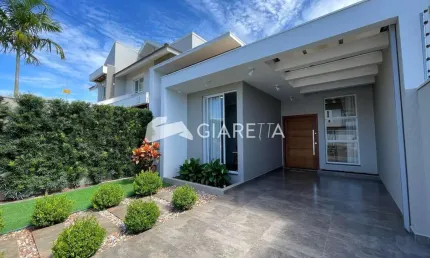 Casa com excelente localização à venda, JARDIM GISELA, TOLEDO - PR