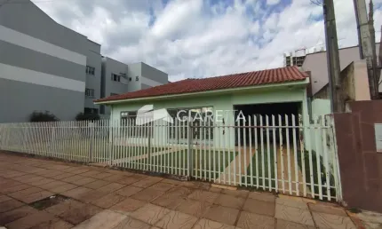 Casa ampla à venda, em excelente localização na vila industrial, toledo - pr