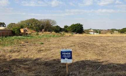 Terreno espaçoso á venda na Vila Industrial, Toledo - Pr