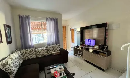 Casa com 2 quartos à venda no Santa Regina, Camboriú 