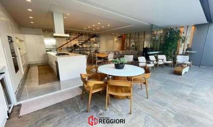 Casa com 3 quartos à venda no Centro, Balneário Camboriú 