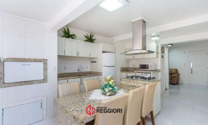 Apartamento com 3 quartos para alugar no Centro, Balneário Camboriú 