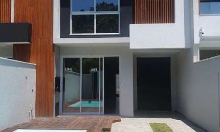 Casa com 3 quartos à venda no Rio Pequeno, Camboriú 