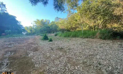 Àrea comercial à Venda de 20.000,00m2, Localizada estrada Pedreira Alvarenga ao lado do Acampamento dos Engenheiros no Condomínio Jandaia em São Ber