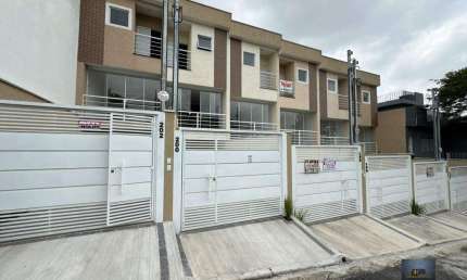 Casa Sobrado Geminado 03 Dormitórios C/Suíte, Quintal, Sacada 02VG - JD Maria Estela - SP