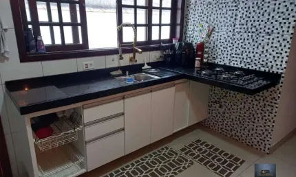 Casa à venda com área de 300m², 97m² de área construída, 2 dormitórios, 2 banheiros, 2 vagas - Bairro Represa - Ribeirão Pires - São Paulo