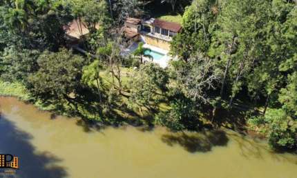 Chácara à venda Bairro Itatuba São Lourenço da Serra/ SP 02 casas 02 lagos e área Gourmet - Piscina Aquecida