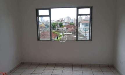 Apartamento de 2 Dormitórios em Prédio Silencioso no Segundo Andar