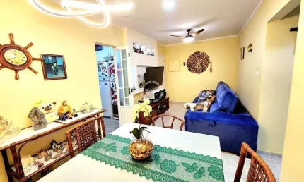 Apartamento na Ponta da Praia, Santos/SP - 2 Dormitórios, Garagem Fechada e Ótima Localização!